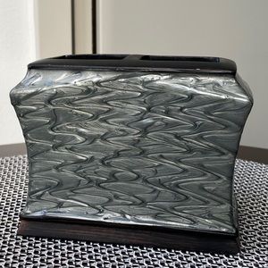 Hotel collection toothbrush holder